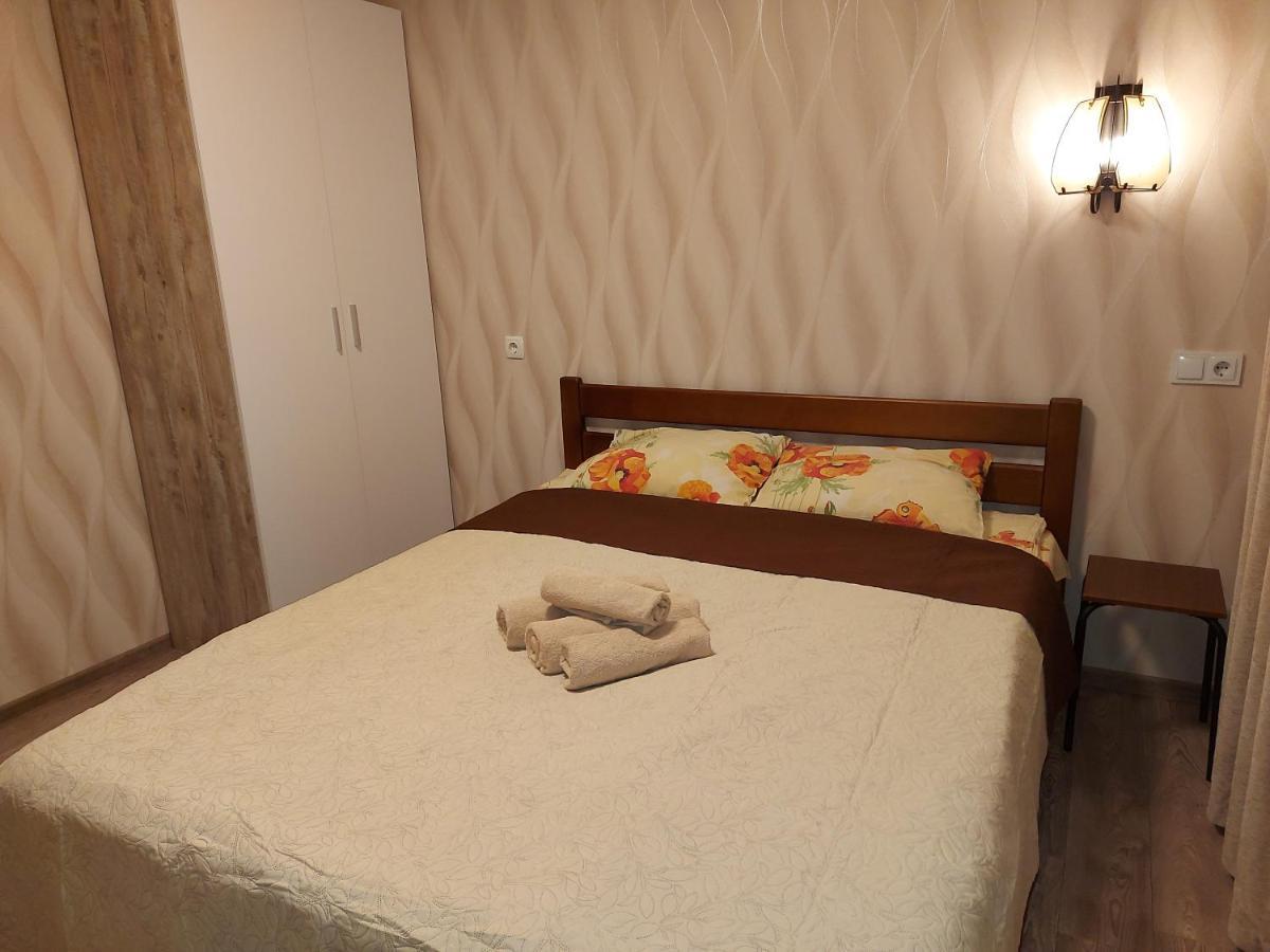 1к оболонь- м.минская и героев днепра Apartment