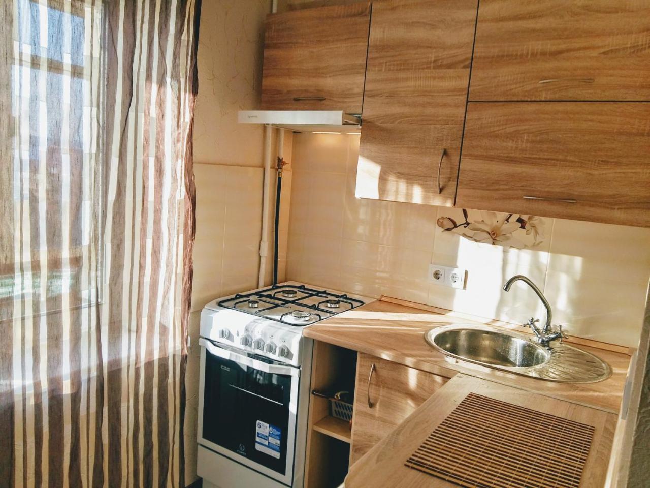 1к оболонь- м.минская и героев днепра Apartment Kyiv